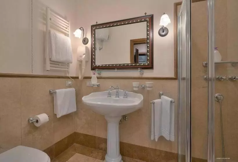 هتل First Of Florence