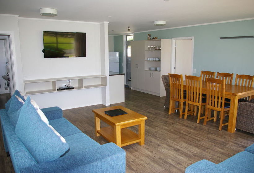 בית מלון כפרי Hahei Beach Resort