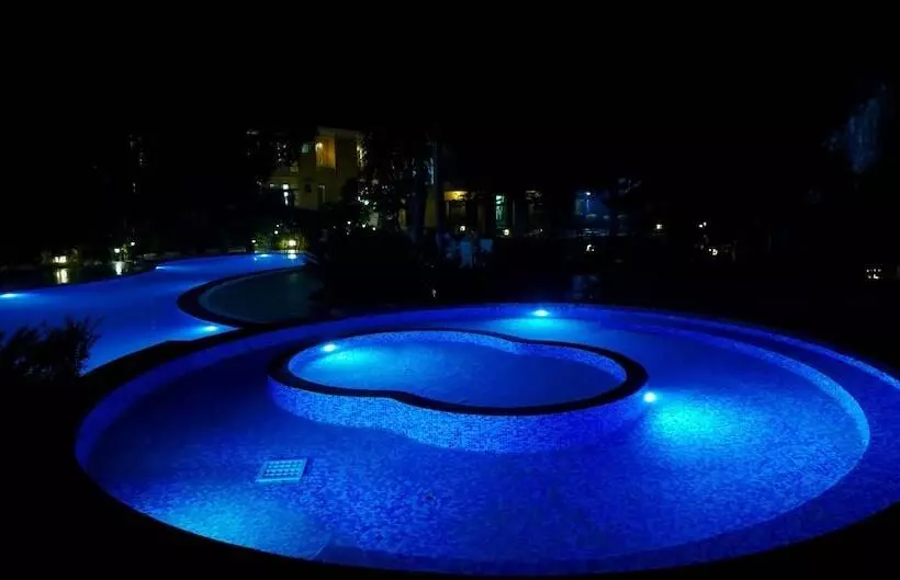 Отель Mango Bloom River Resort