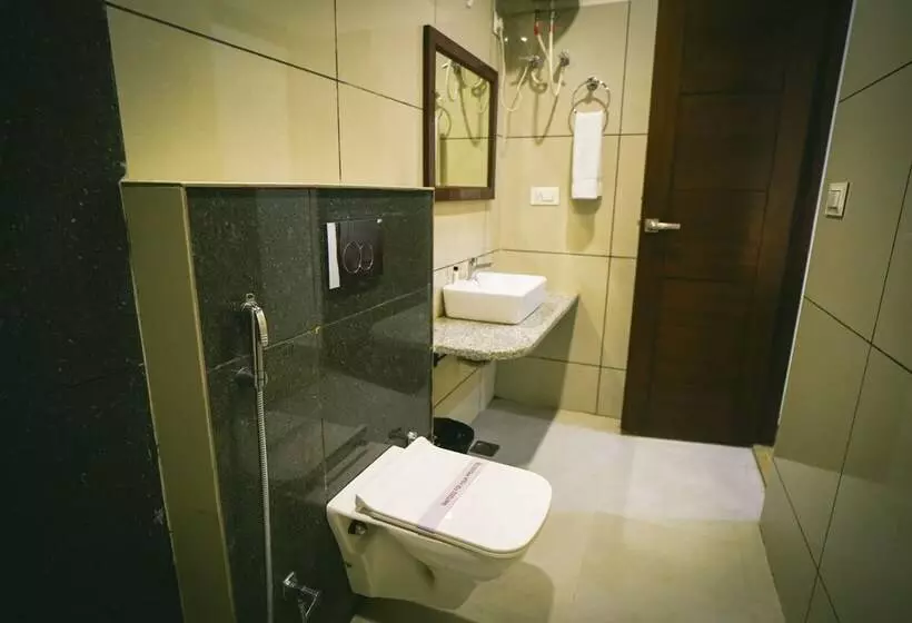 Отель Mango Bloom River Resort