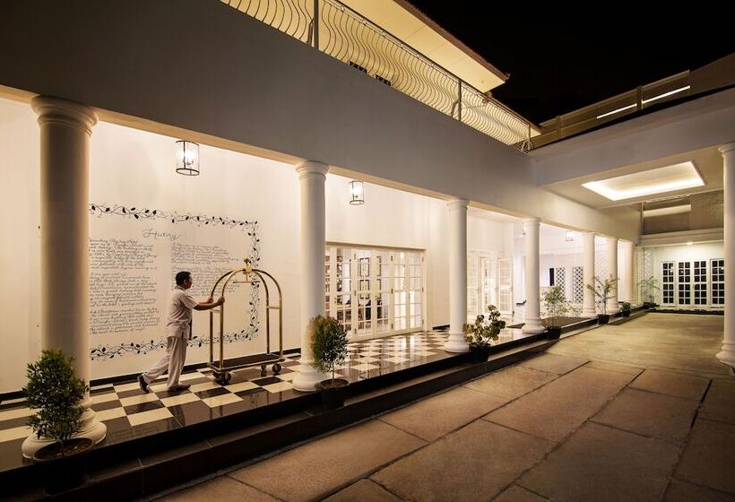 בית מלון כפרי Menumbing Heritage