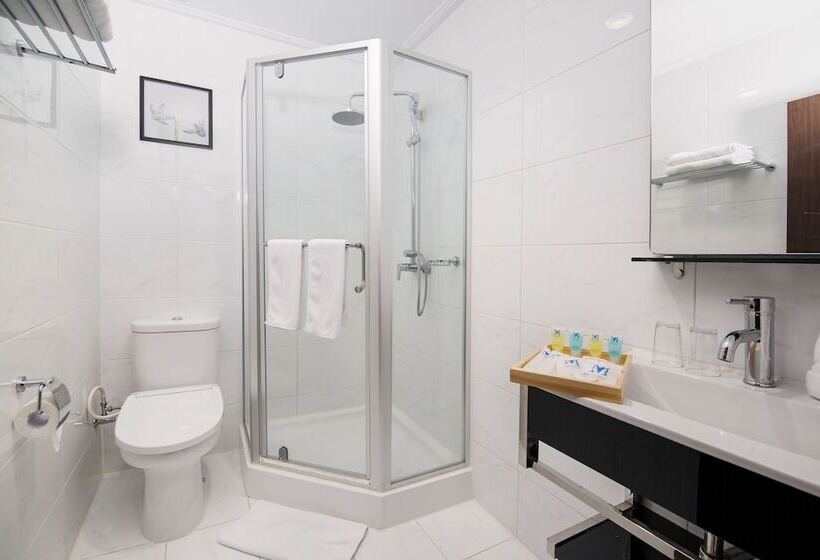 בית מלון כפרי Menumbing Heritage