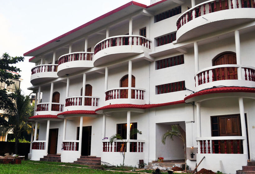 Hotel Oasis Beach Resort