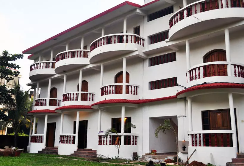 Hotel Oasis Beach Resort