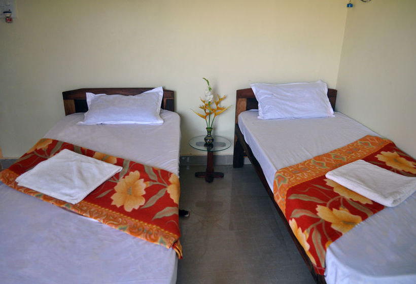 Hotel Oasis Beach Resort