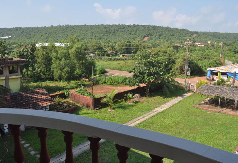 Hotel Oasis Beach Resort