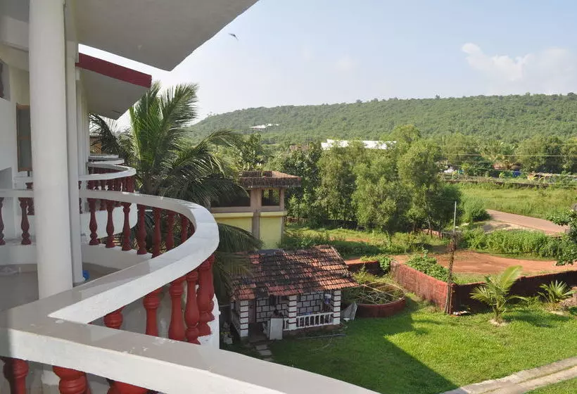 Hotel Oasis Beach Resort