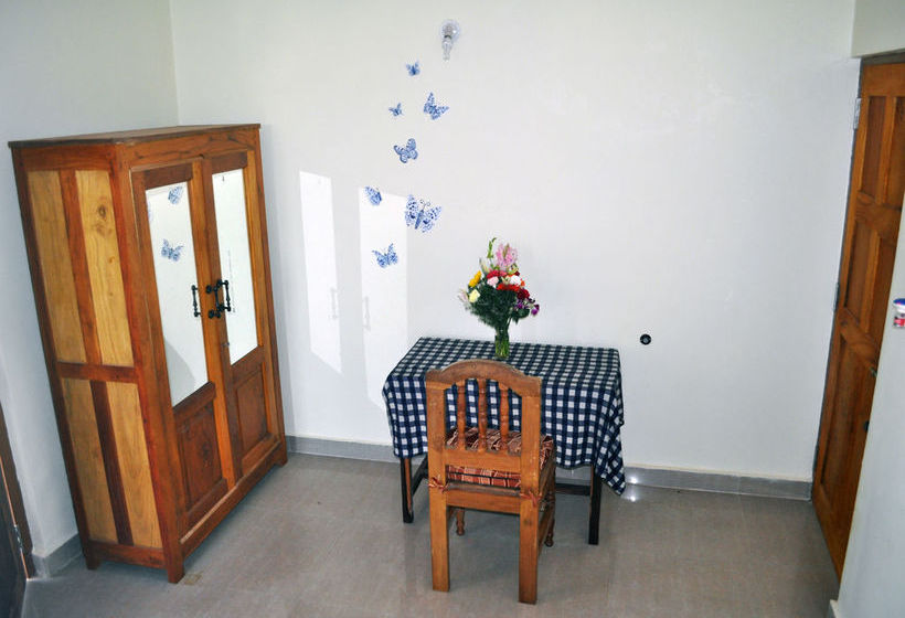 Hotel Oasis Beach Resort