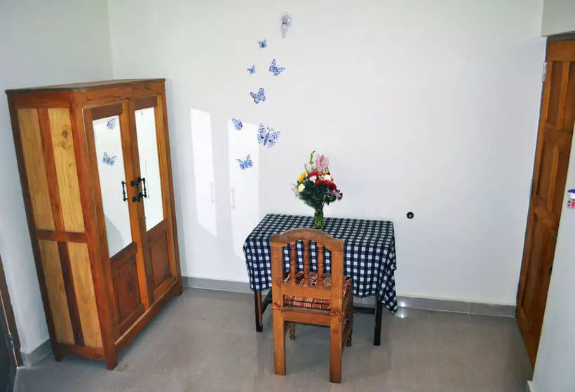 Hotel Oasis Beach Resort