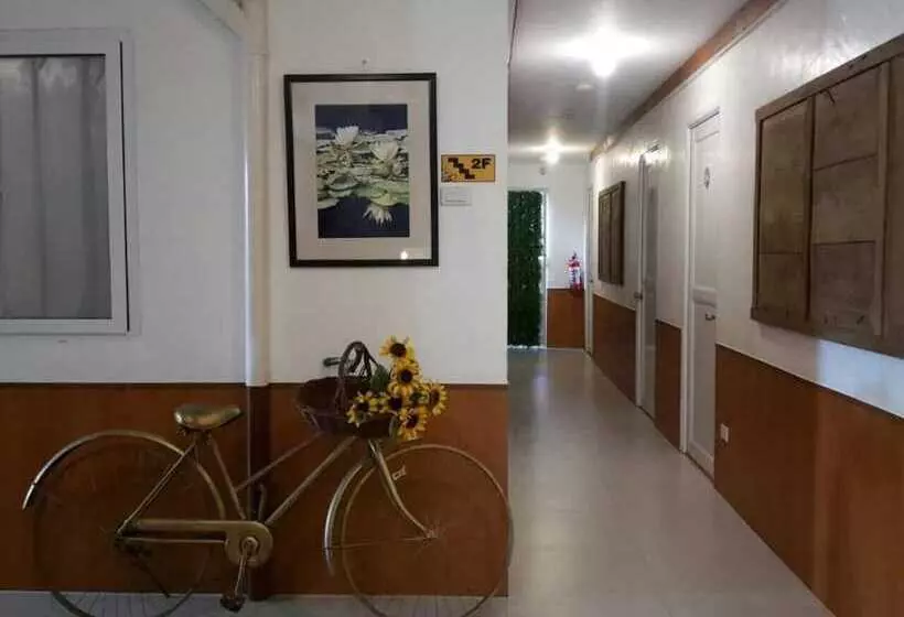 Отель Travelbee Heritage Inn