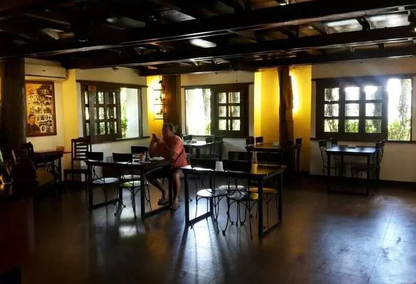 Отель Travelbee Heritage Inn