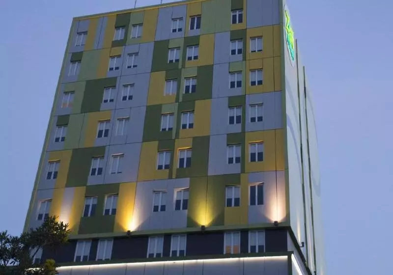 Zest Jemursari By Swiss Belhotel International