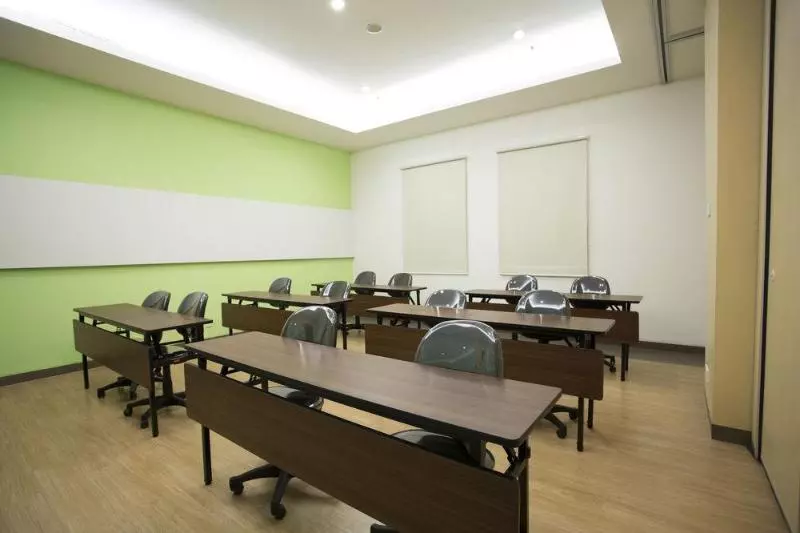 Zest Jemursari By Swiss Belhotel International