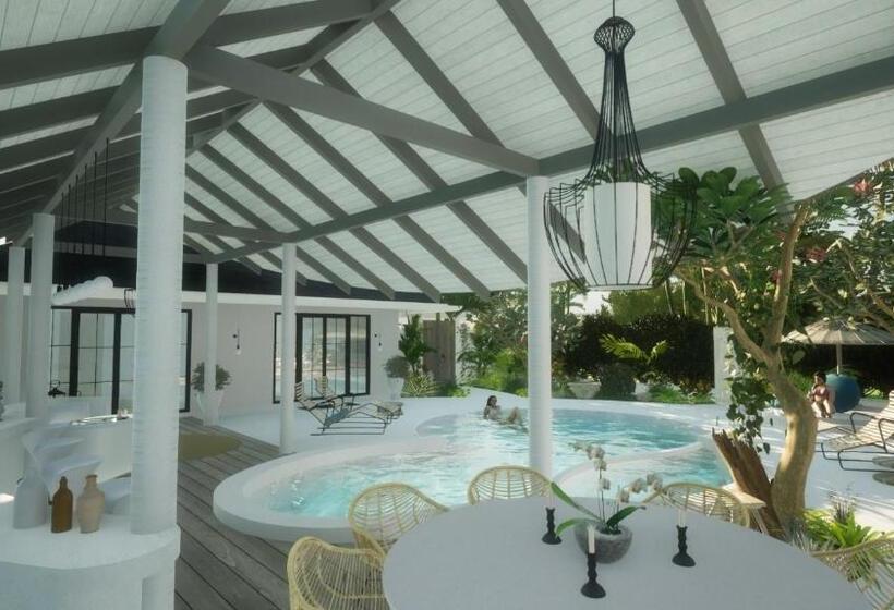 Idyllic Samui Beach Villa Resort