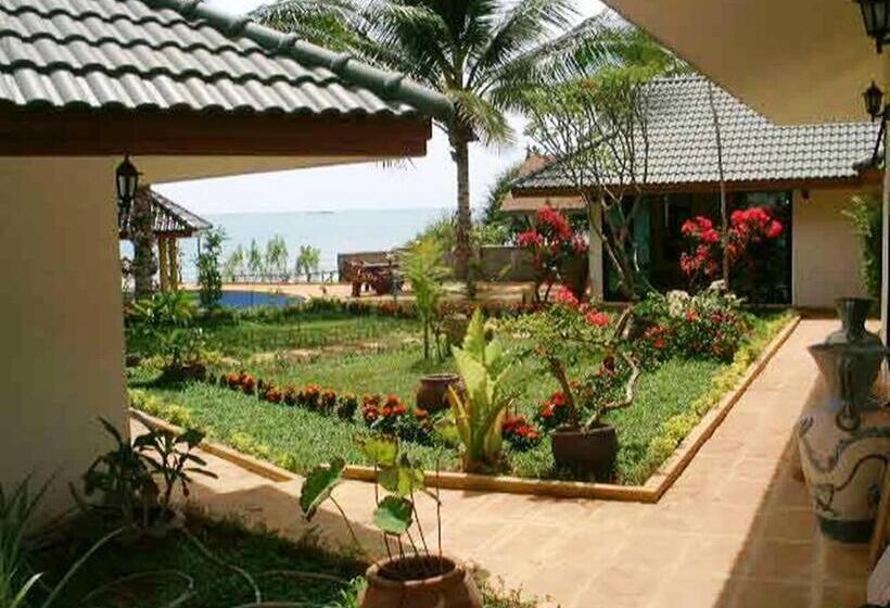 Idyllic Samui Beach Villa Resort