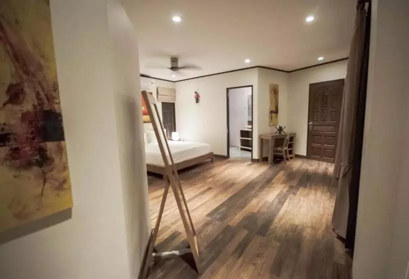 Idyllic Samui Beach Villa Resort