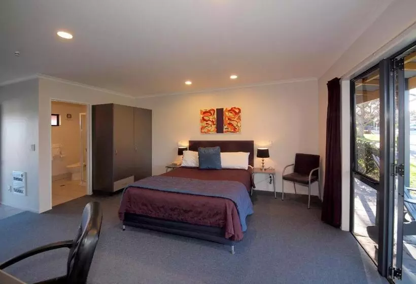 모텔 Asure Oak Estate Motor Lodge