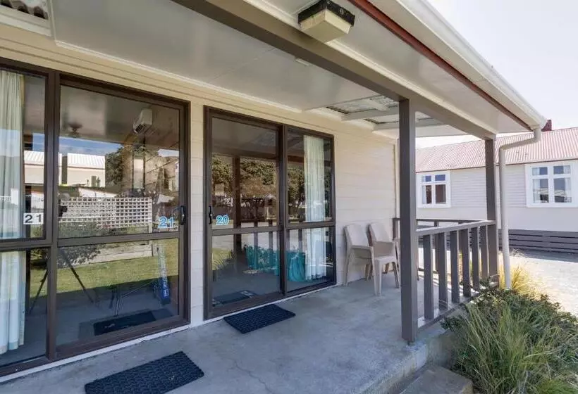 فندق على الطريق Wellington Top 10 Holiday Park