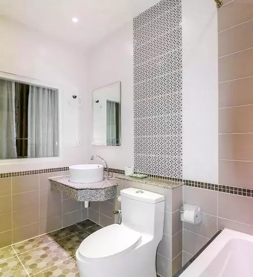 Natural Beach Hotel Pattaya