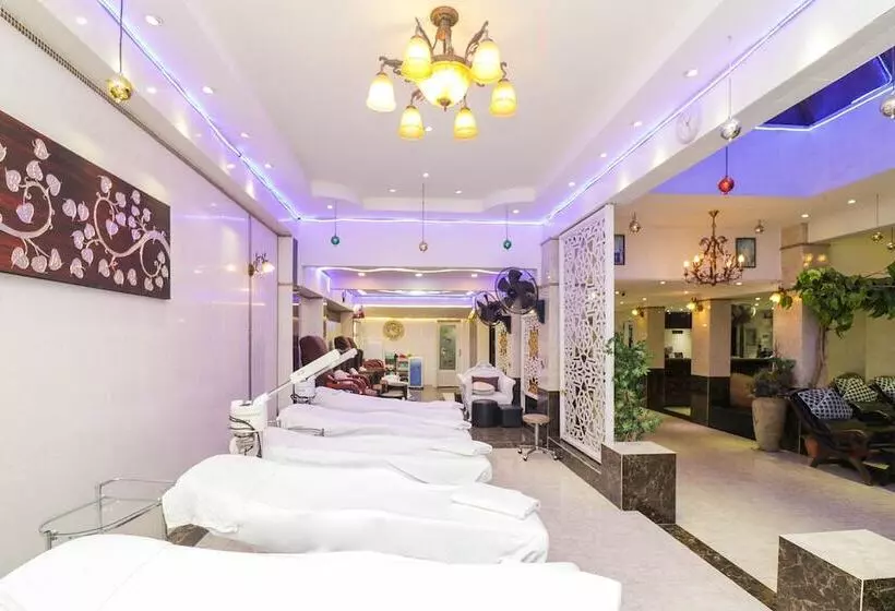 Natural Beach Hotel Pattaya