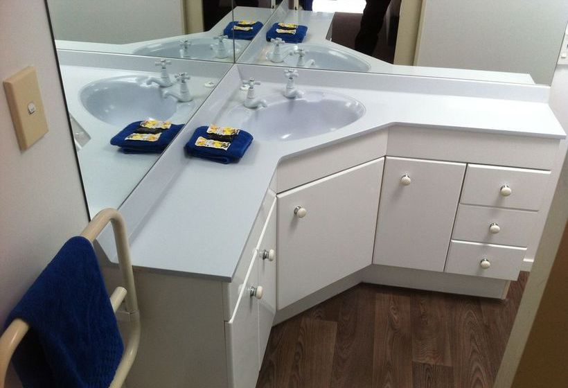 מוטל Ocean Waves