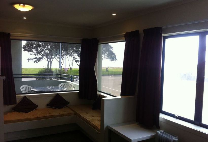 מוטל Ocean Waves