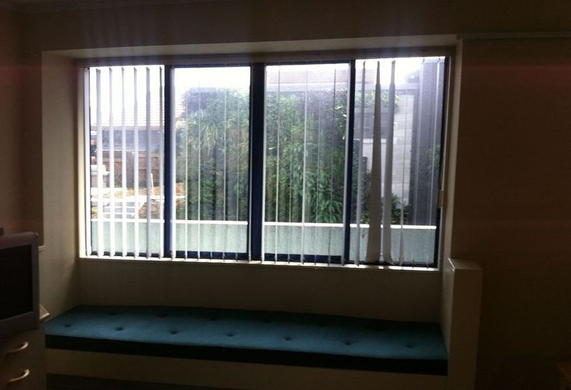 מוטל Ocean Waves