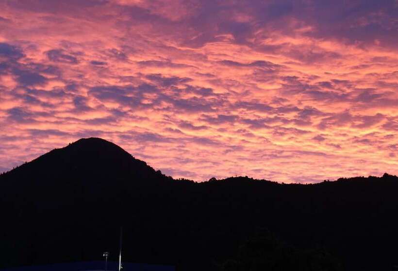 Off The Beaten Trail Accommodation & Bike Tours