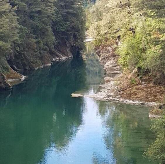 Off The Beaten Trail Accommodation & Bike Tours