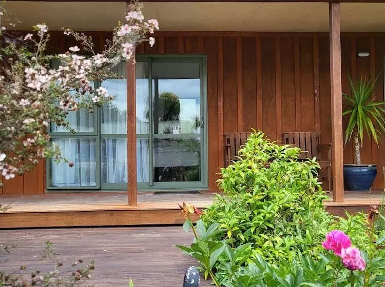 Off The Beaten Trail Accommodation & Bike Tours