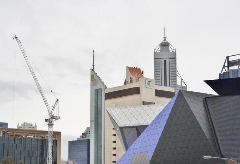 Quokka Backpackers Hostel Perth   Note   Valid Passport Required To Check In