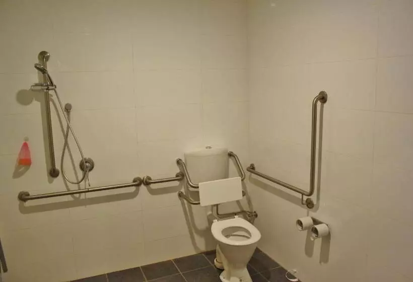 Quokka Backpackers Hostel Perth Note Valid Passport Required To Check In