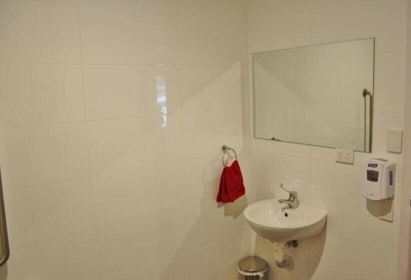 Quokka Backpackers Hostel Perth   Note   Valid Passport Required To Check In