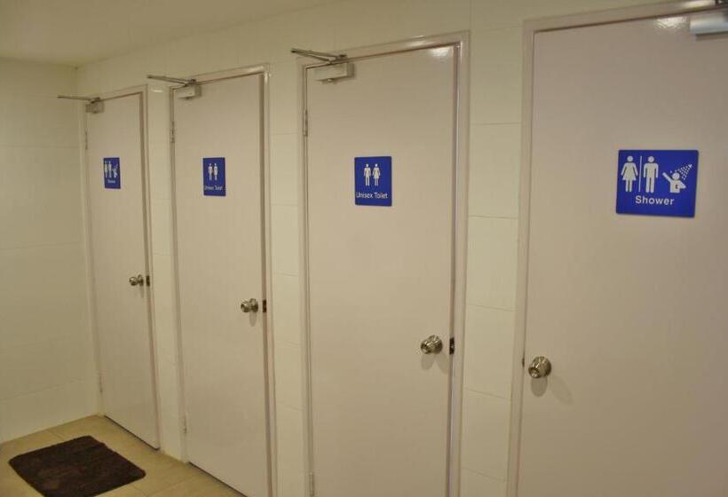 Quokka Backpackers Hostel Perth   Note   Valid Passport Required To Check In