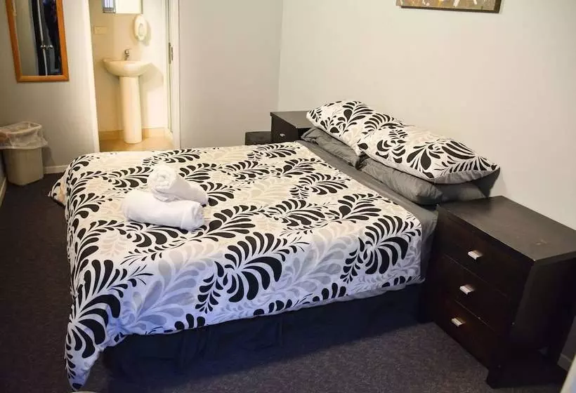 Taupo Urban Retreat   Hostel