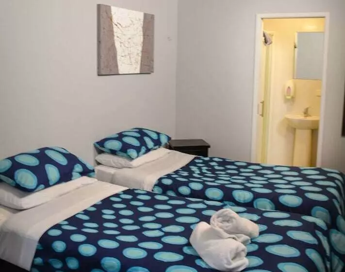 Taupo Urban Retreat   Hostel