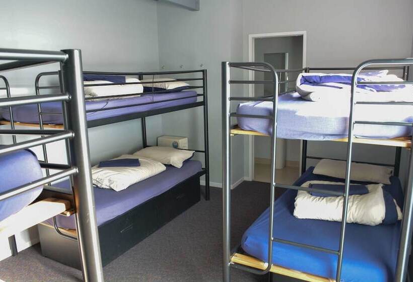 Taupo Urban Retreat   Hostel