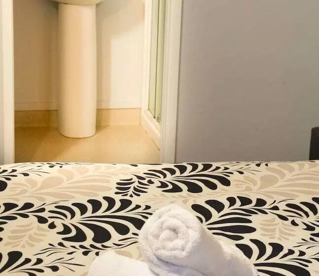 Taupo Urban Retreat   Hostel