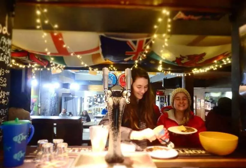 Taupo Urban Retreat   Hostel