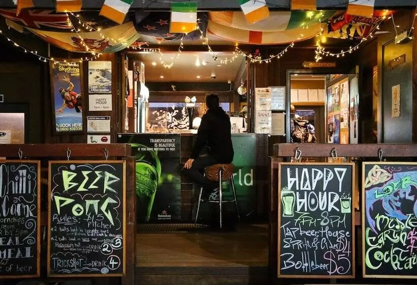 Taupo Urban Retreat   Hostel