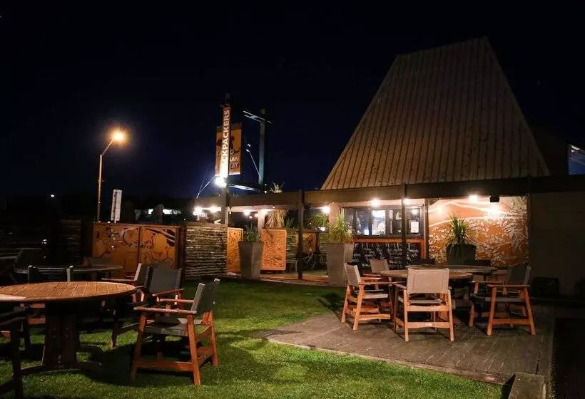 Taupo Urban Retreat   Hostel