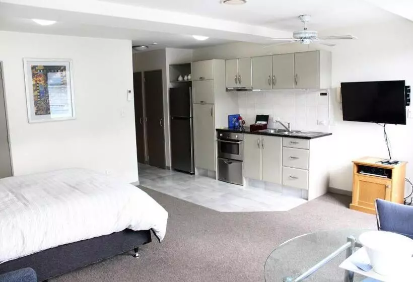 The Anchorage Apartments