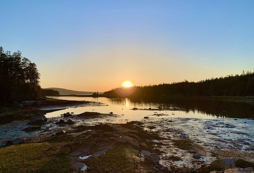 ベッドアンドブレックファースト Elsa S Inn On The Harbor