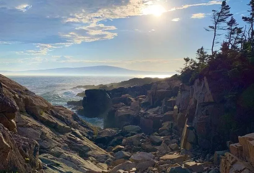 Aamiaismajoitus (B&B) Elsa S Inn On The Harbor