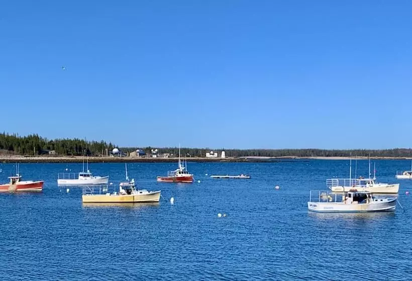 Aamiaismajoitus (B&B) Elsa S Inn On The Harbor