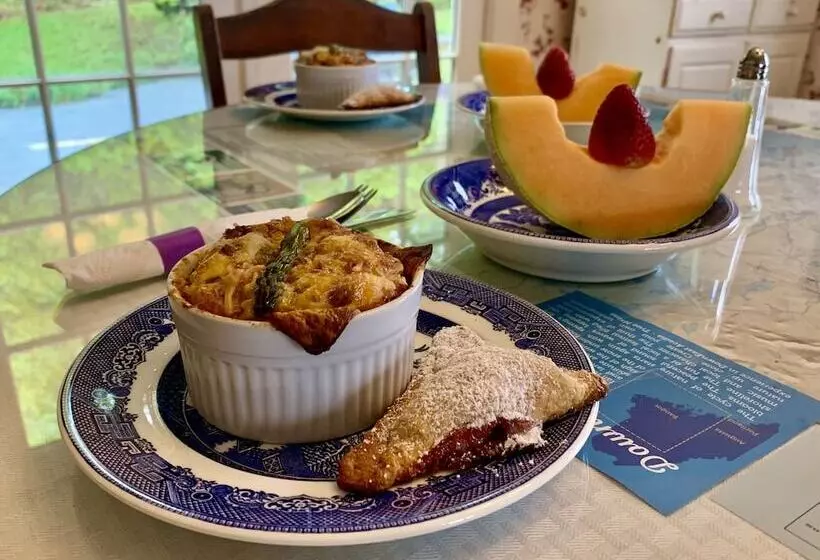 Aamiaismajoitus (B&B) Elsa S Inn On The Harbor