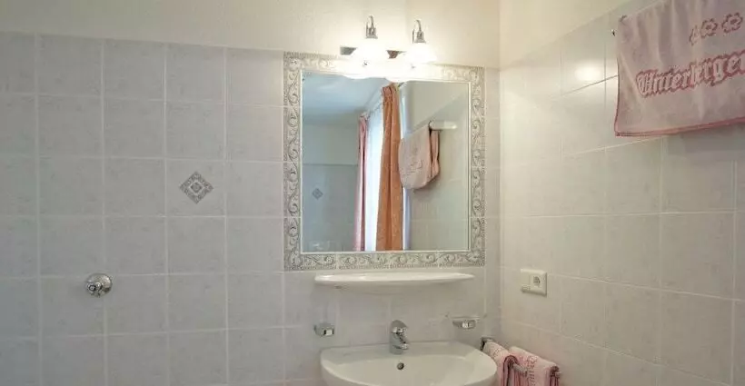 Aamiaismajoitus (B&B) Unterbergerhof