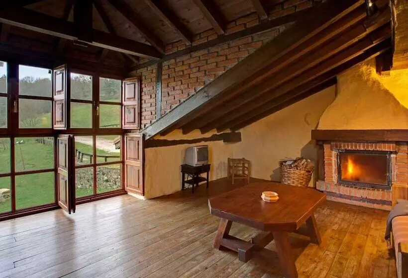 Casas Rurales Primorías   Camijanes