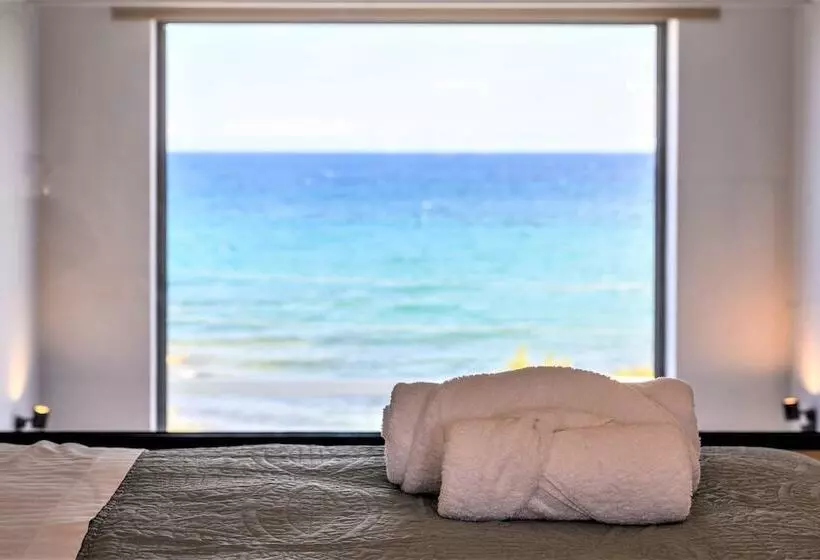 Cubes On The Beach Athens Airport