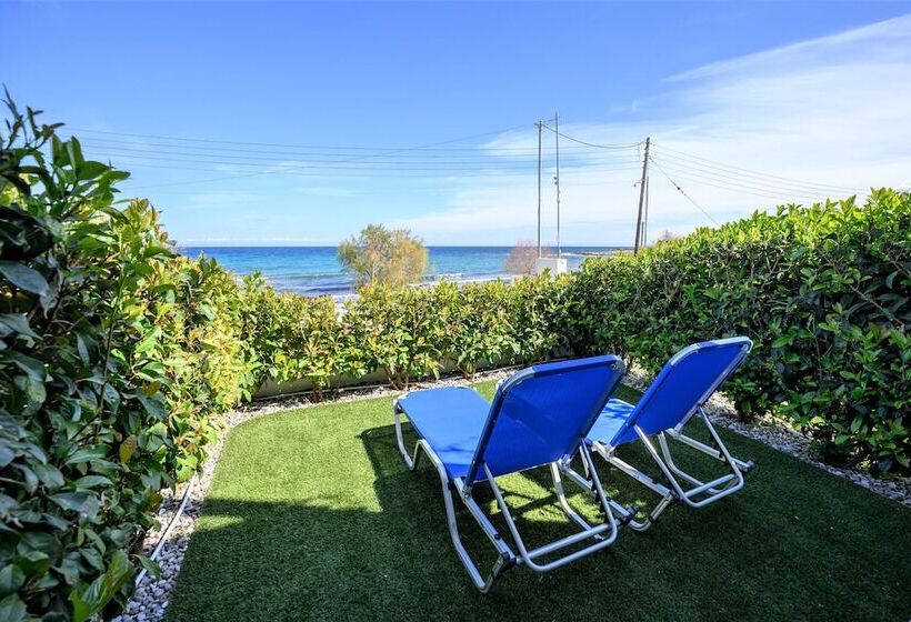 Cubes On The Beach Athens Airport